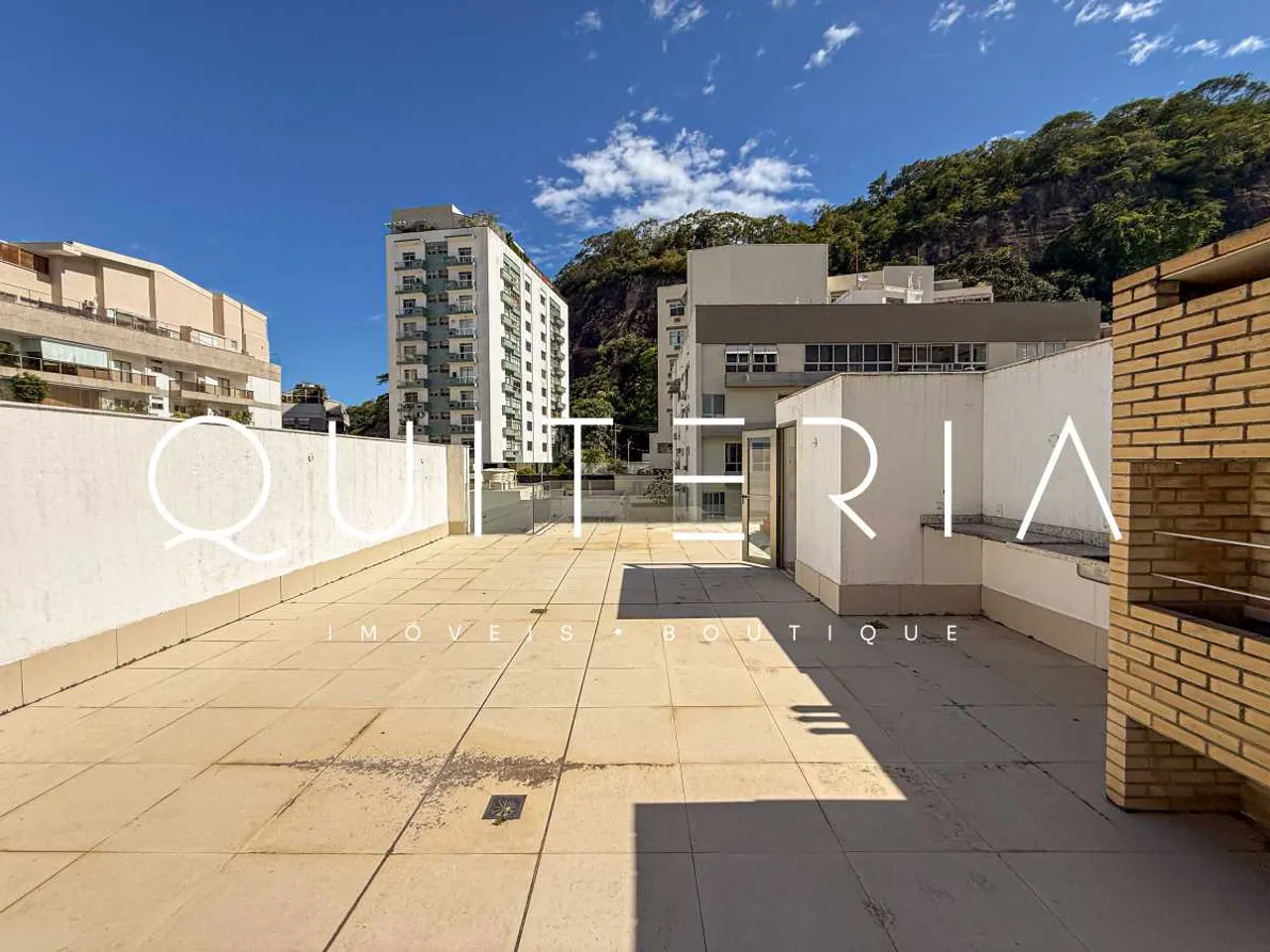 Apartamento com 3 quartos e varanda de vidro — photo 11