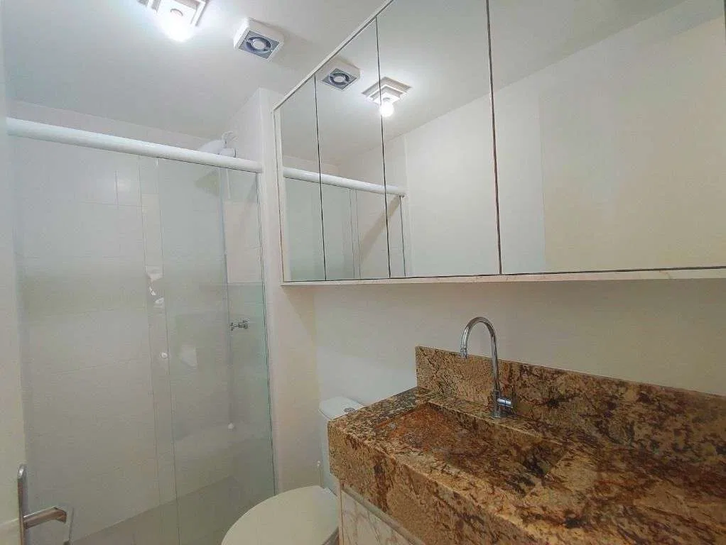2-bedroom apartment with wood or laminate floors in Curitiba — photo 11