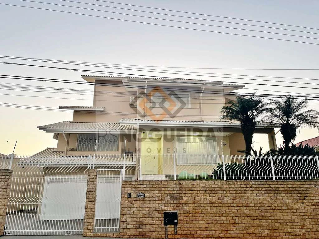 House of 600 m² with 4 bedrooms and 1 en-suite — photo 3