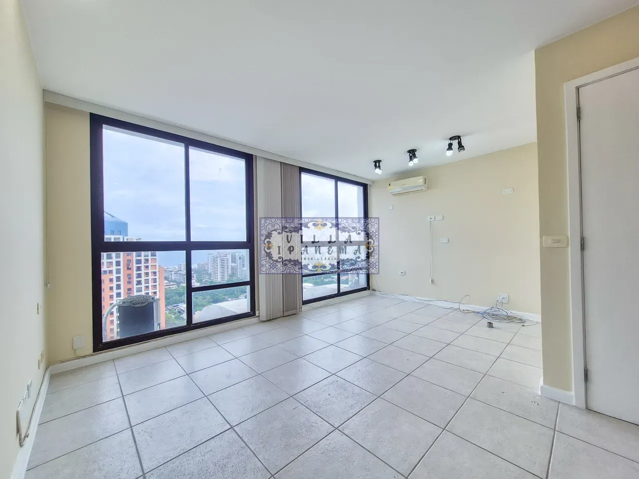 200 m² apartment with 3 en-suite bedrooms and private BBQ — photo 45