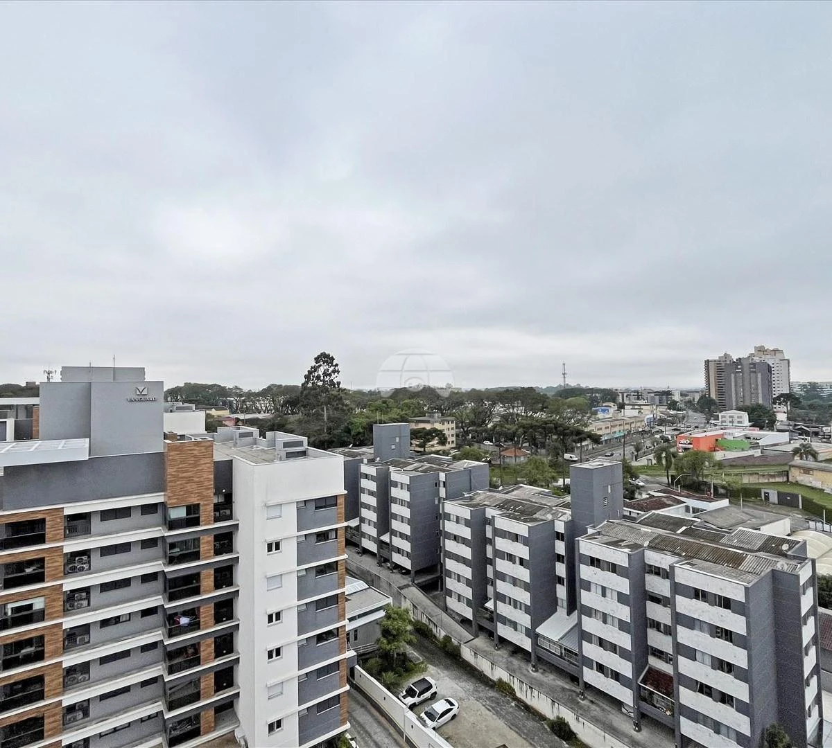 Furnished apartment, 108 m², with a grill on the balcony — photo 21