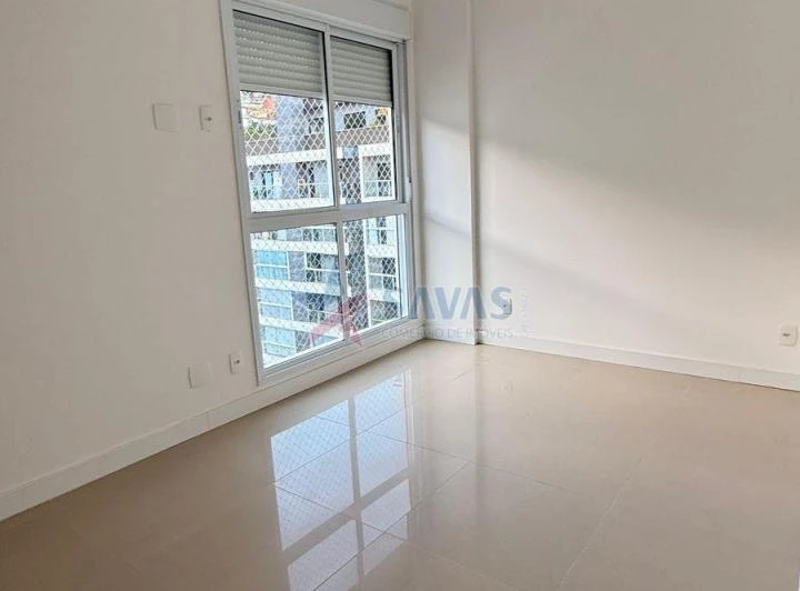 2-bedroom apartment with en-suite and balcony — photo 3