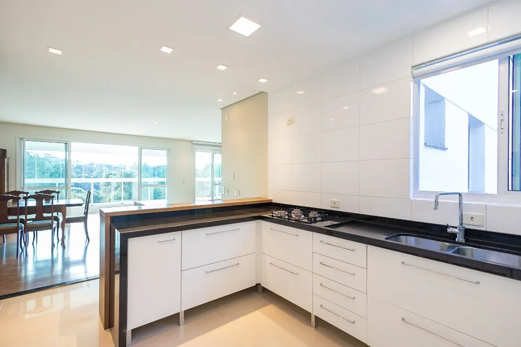 3-bedroom apartment on the 6th floor (top level) — photo 12