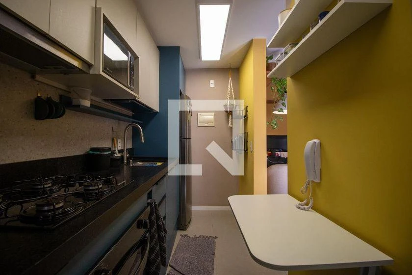 One-bedroom apartment with a washing machine — photo 9