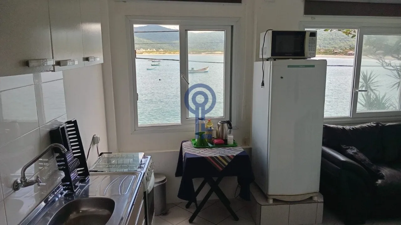 Furnished 2-bedroom apartment with open-plan kitchen — photo 5