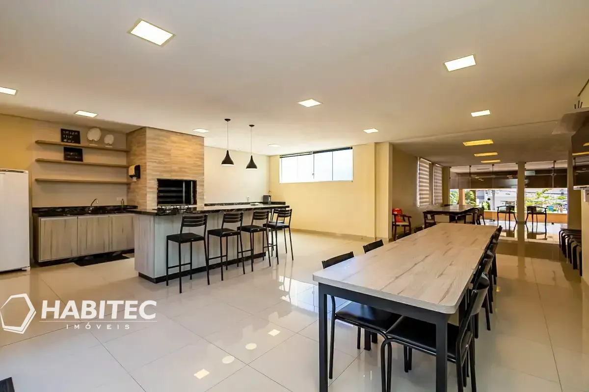 4-bedroom apartment with 2 bathrooms and a balcony — photo 45