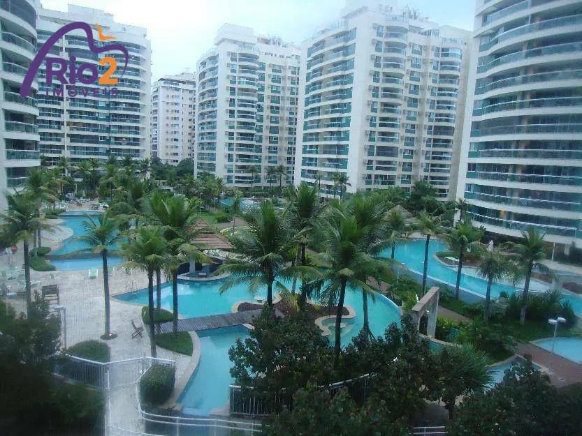 Furnished 77 m² apartment with enclosed glass balcony — photo 31