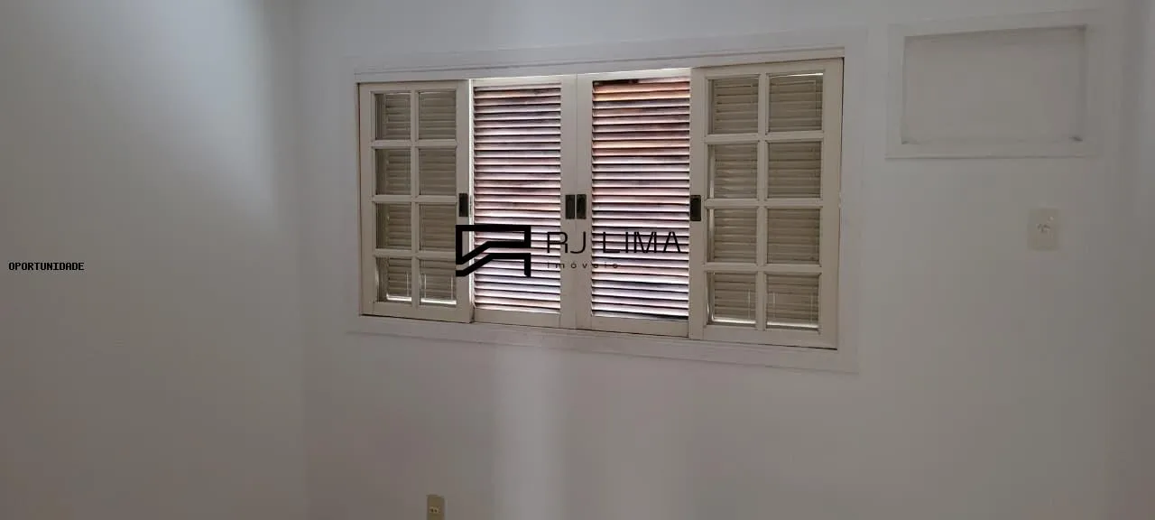 Casa em condomínio com 3 dormitórios e 220 m² — photo 31