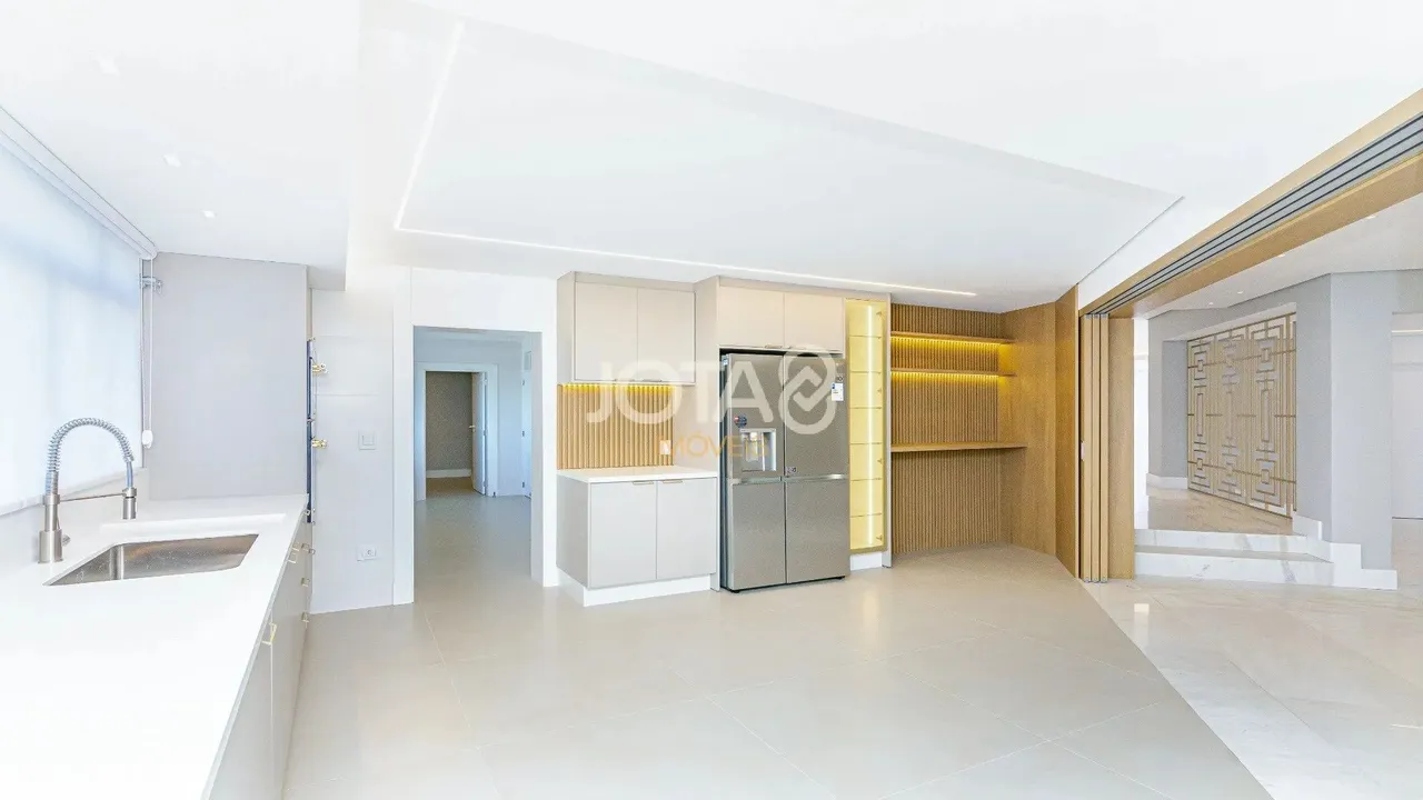 4-bedroom apartment with 607 m² and 4 parking spots — photo 10