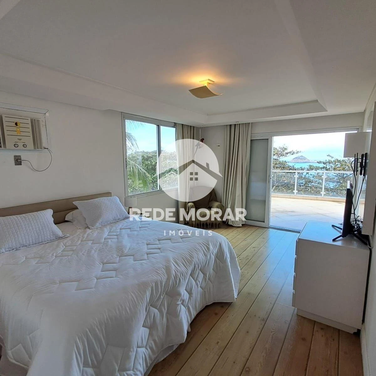 Furnished house, 1450 m², with a water view — photo 19
