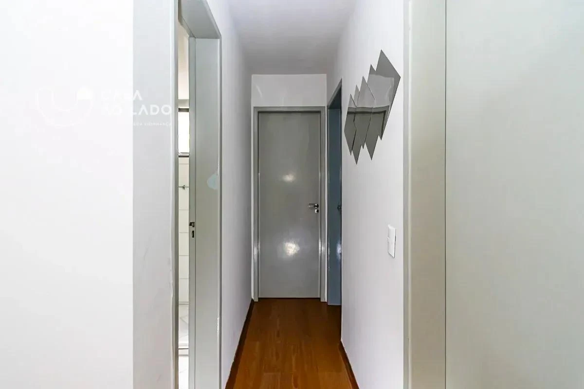 Apartamento com piso de madeira ou laminado, Tingui — photo 15