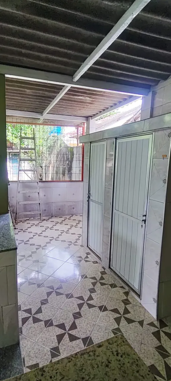 1-bedroom house with balcony and a glass shower enclosure — photo 5
