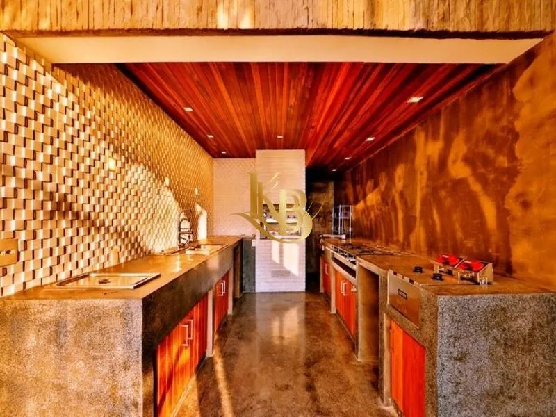 Unfurnished house with 5 bedrooms and 5 bathrooms — photo 15