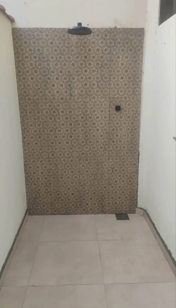 Casa com 2 quartos e 1 banheiro, cozinha com armários — photo 10