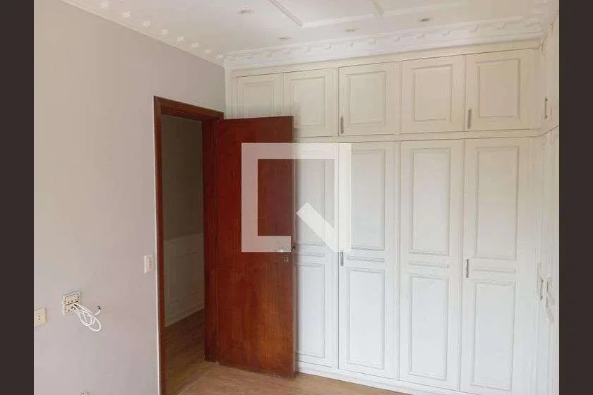 250 m² apartment with 4 bedrooms and 3 parking spots — photo 16