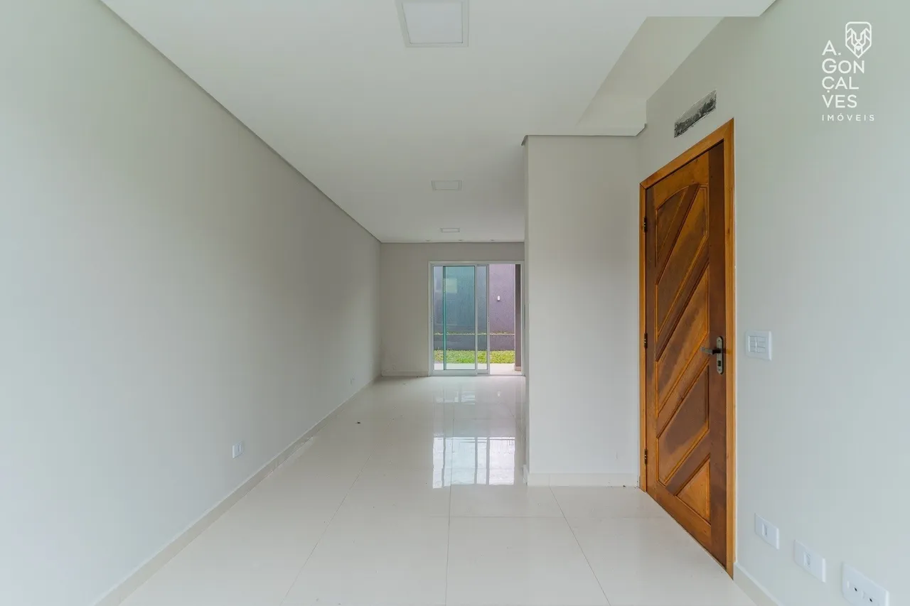 House with 3 bedrooms and an open-plan kitchen — photo 7