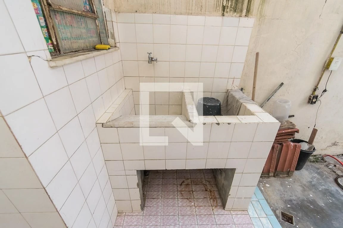 Casa para locação com 3 quartos, 2 banheiros e 1 vaga — photo 47