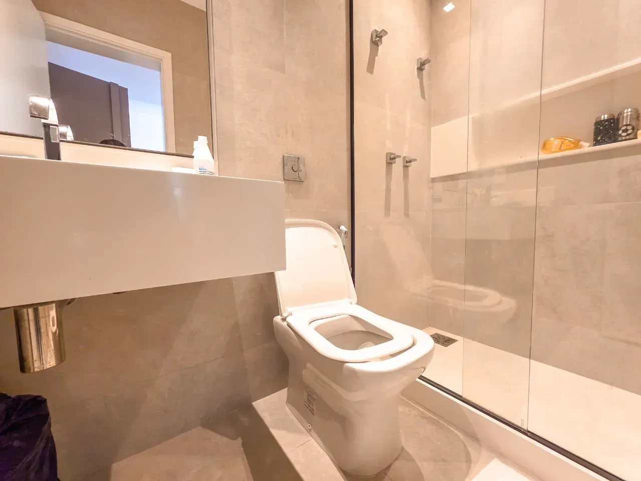 Furnished house, 920 m², with a bathtub — photo 40