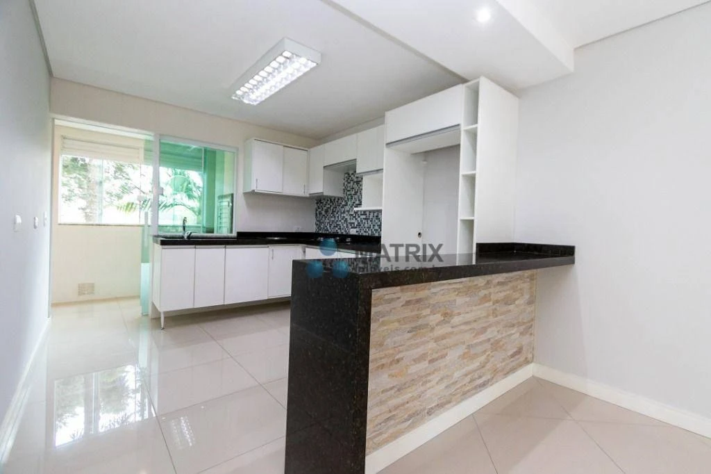 3-bedroom apartment, 1 with its own bathroom, 130 m²