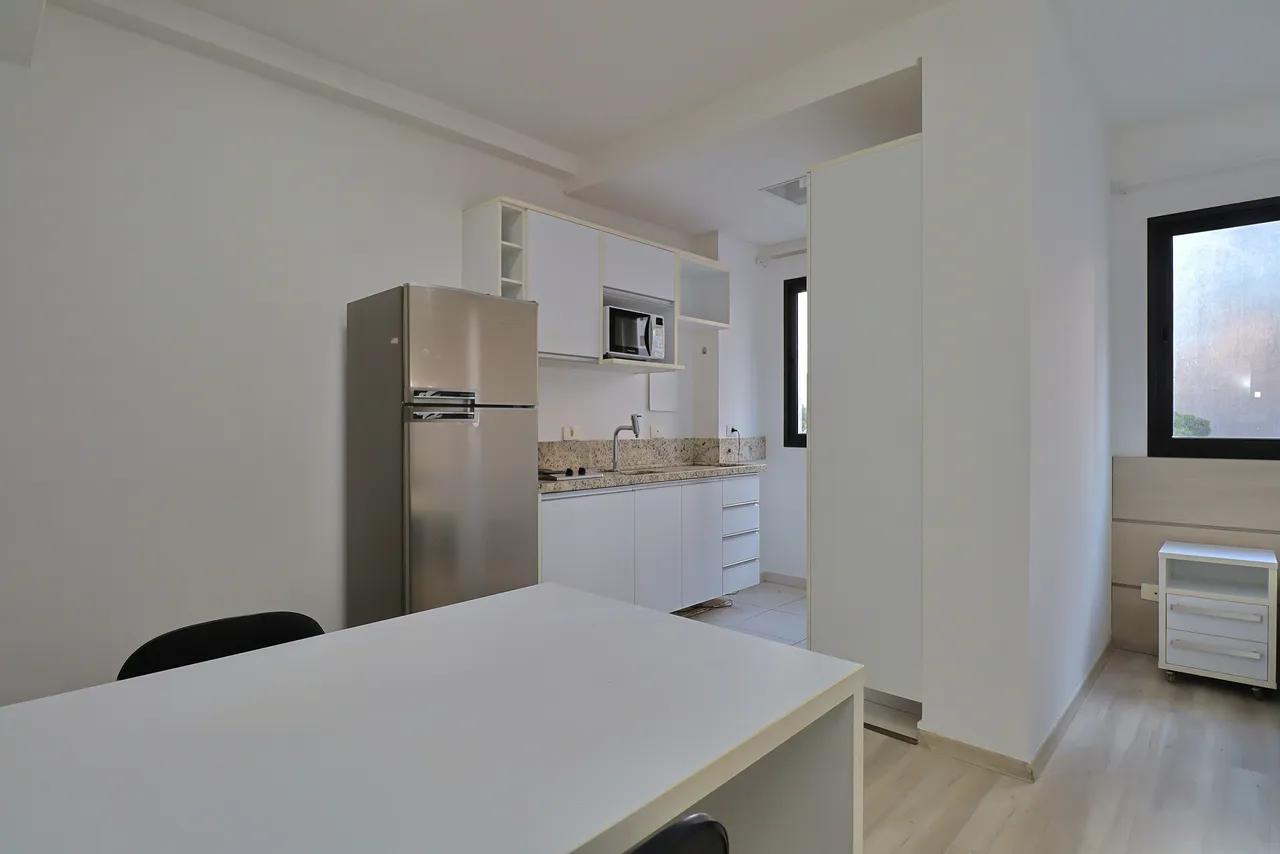 Apartamento amueblado de 1 dormitorio con cocina compacta — photo 8
