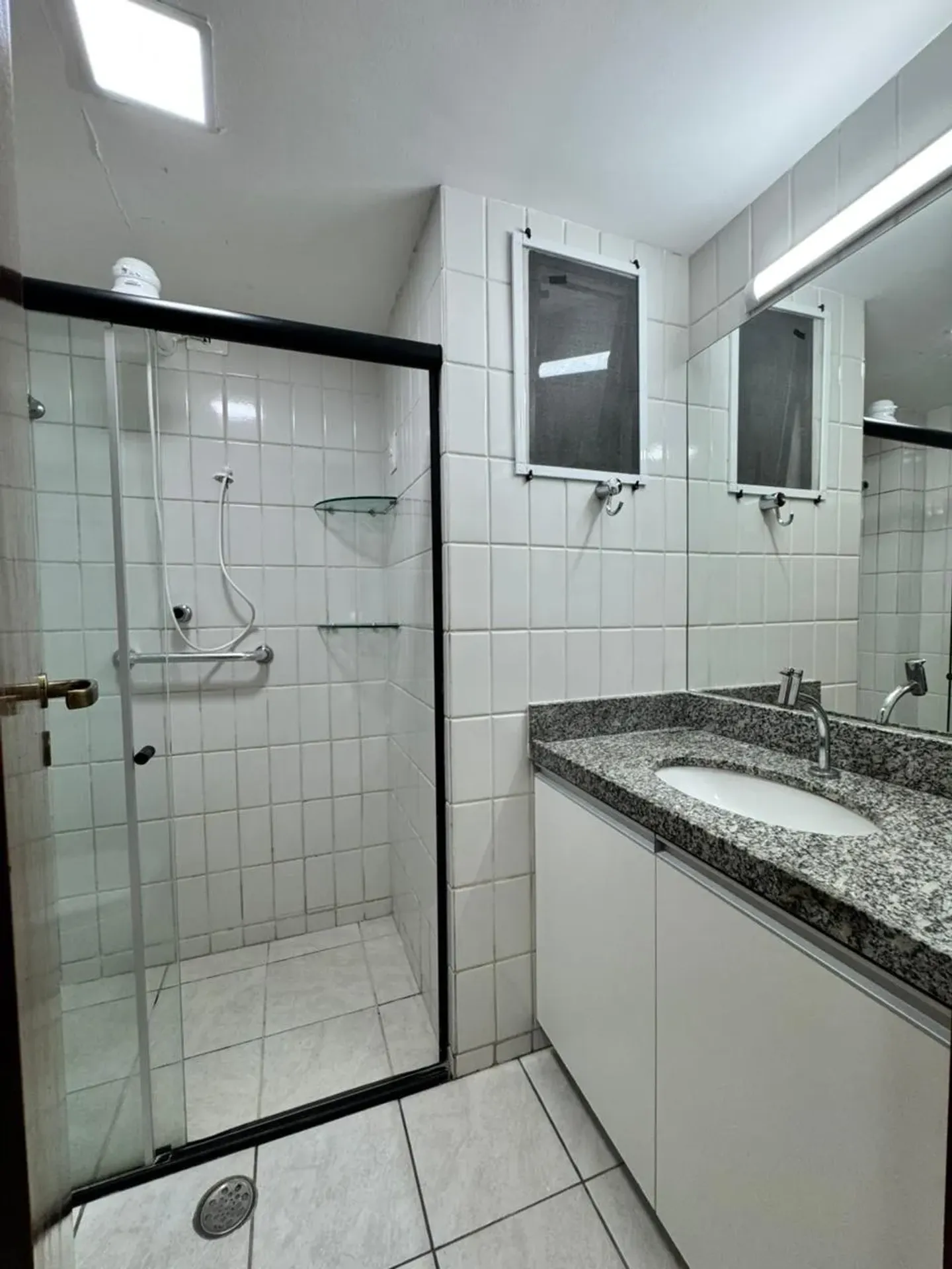 127 m² apartment with a separate kitchen and 3 bedrooms — photo 28
