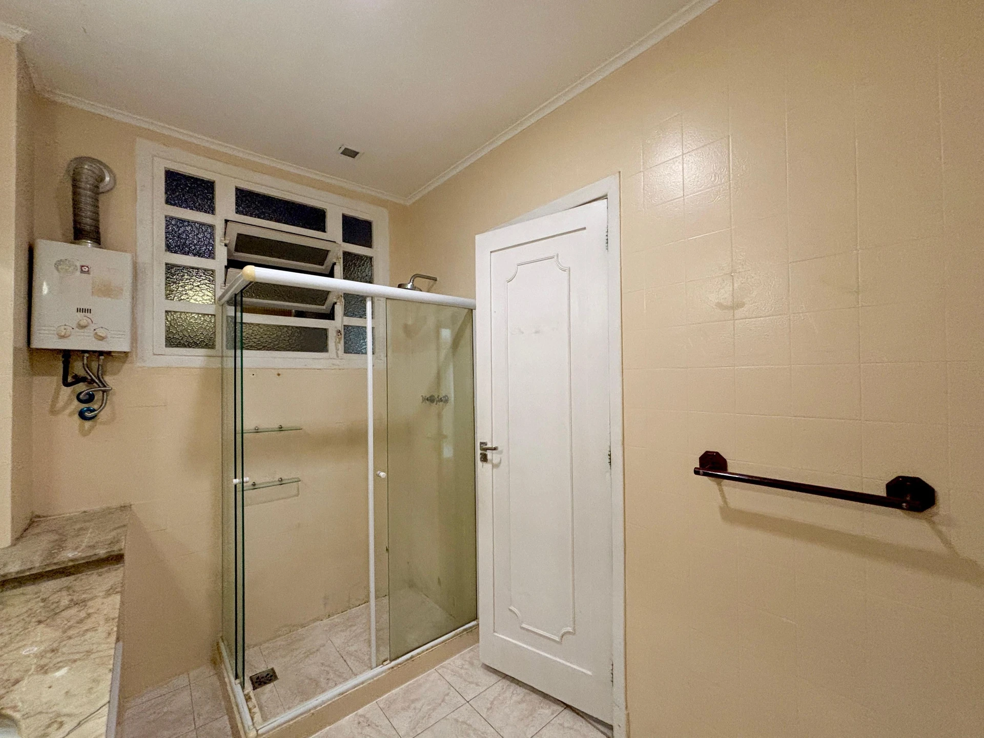 3-bedroom apartment with 2 bathrooms — photo 39