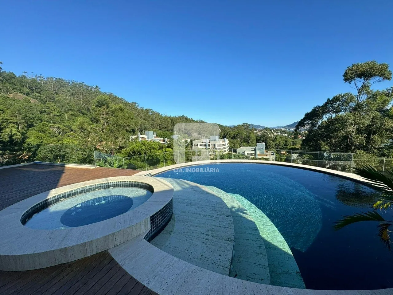 Furnished house with 7 bedrooms and a real desk — photo 48
