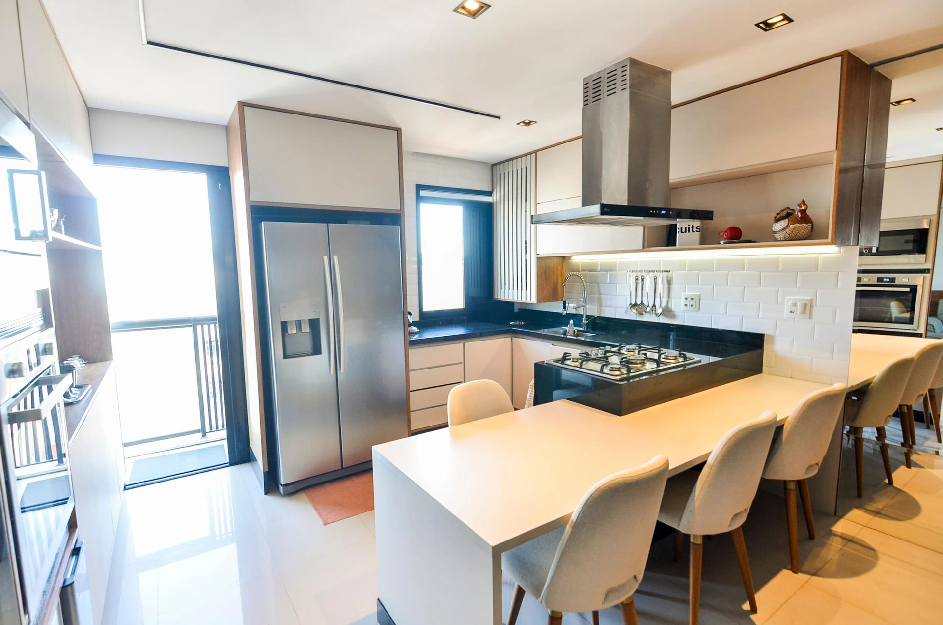 Furnished 3-bedroom apartment with balcony and BBQ grill — photo 3