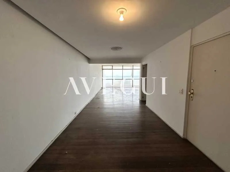 Residential apartment with 4 bedrooms and 4 bathrooms — photo 16