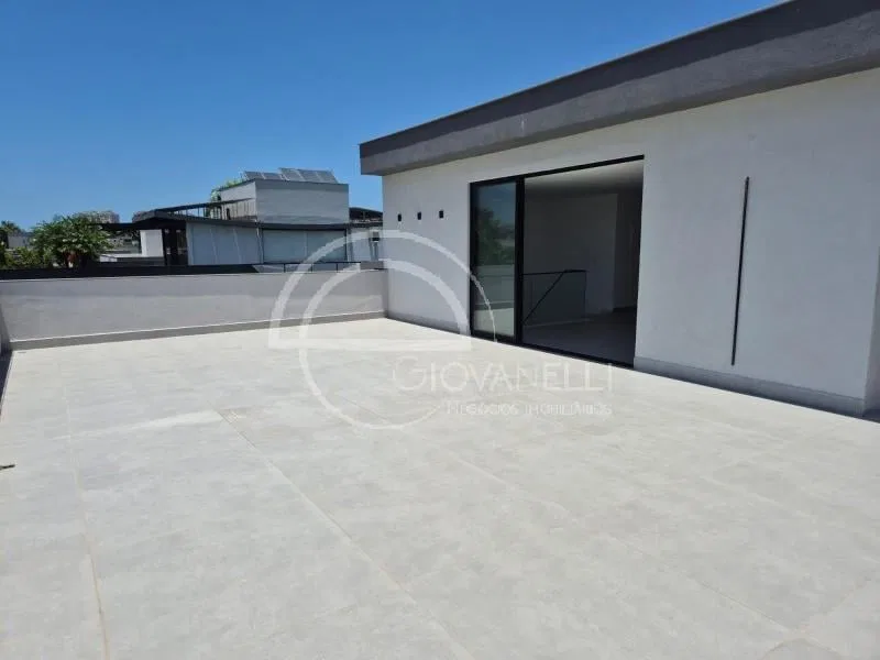 Furnished house with 4 en-suites and open-plan kitchen — photo 28
