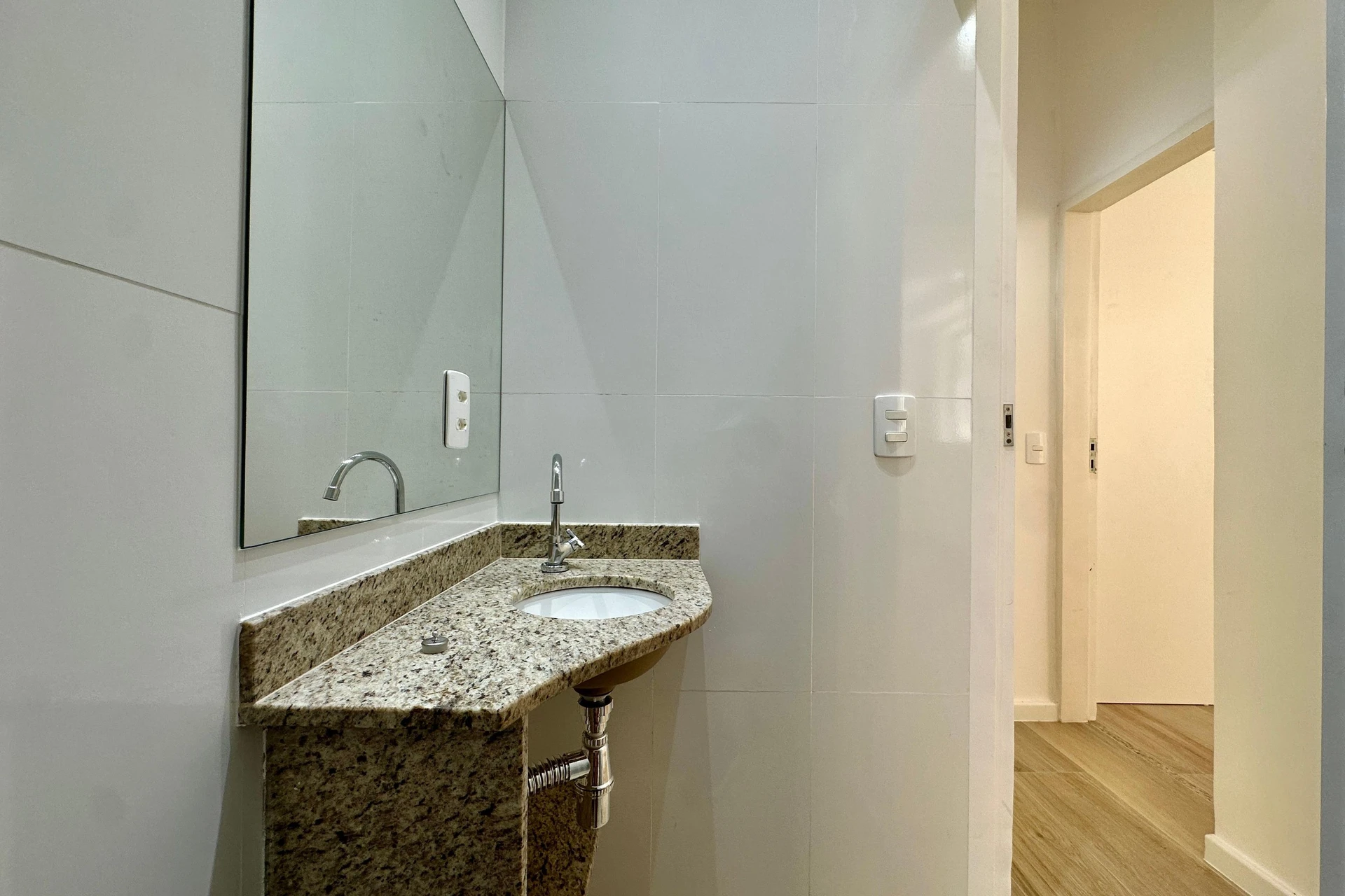2-bedroom rental apartment with 1 total bathroom — photo 22