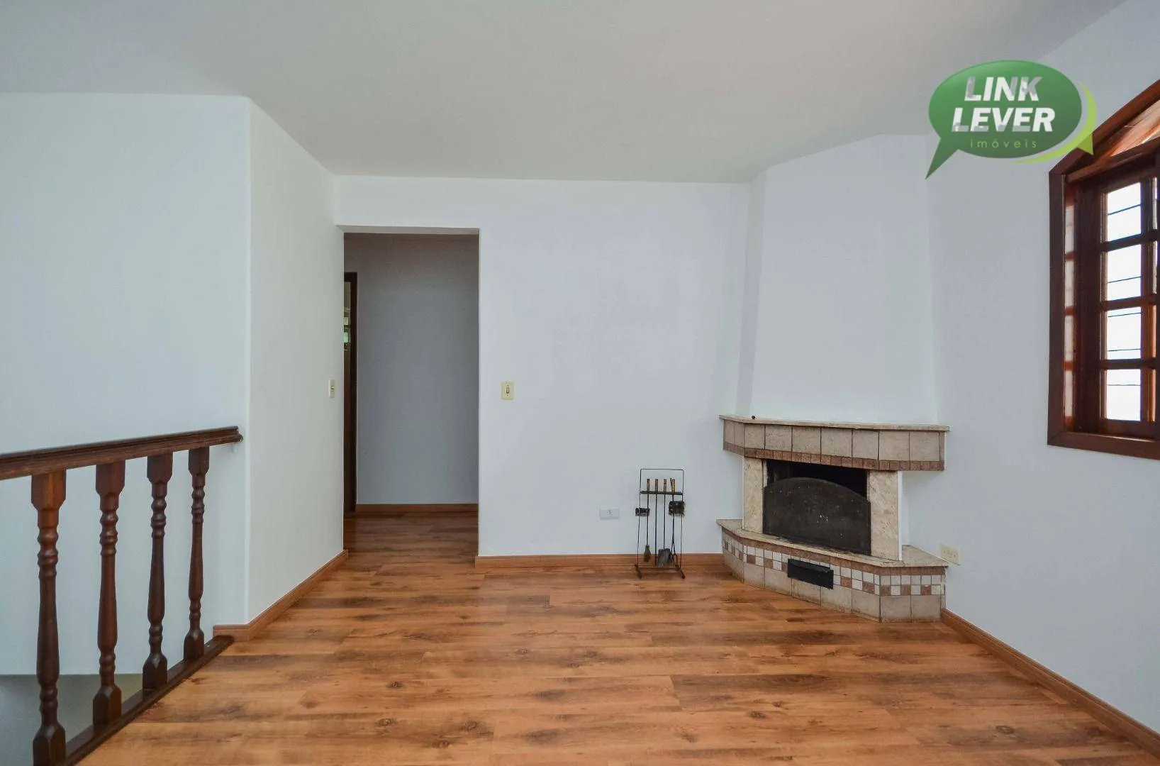 164 m² house with a fireplace and a grill on the balcony — photo 3