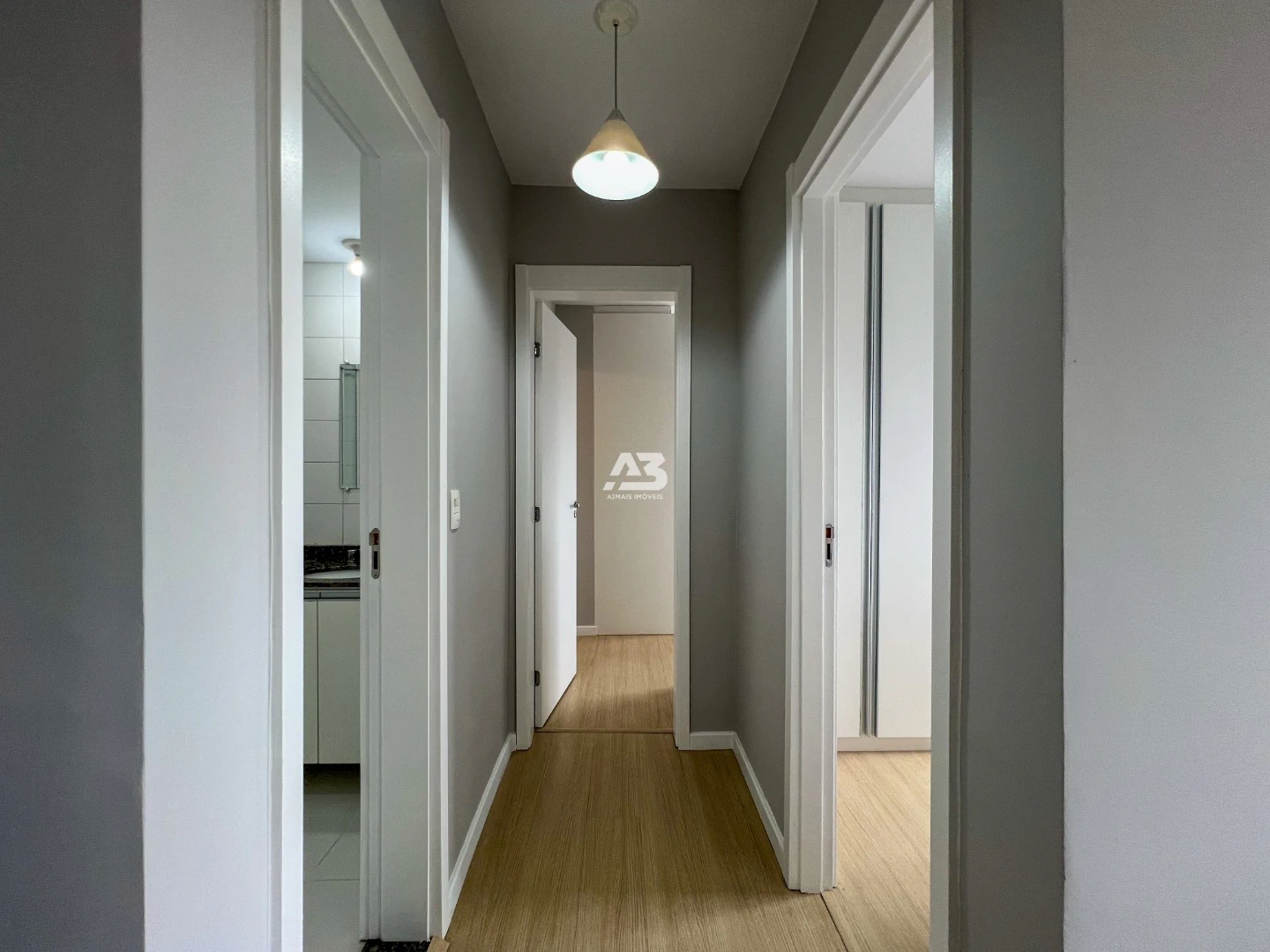 Furnished 2-bedroom apartment with open kitchen — photo 18