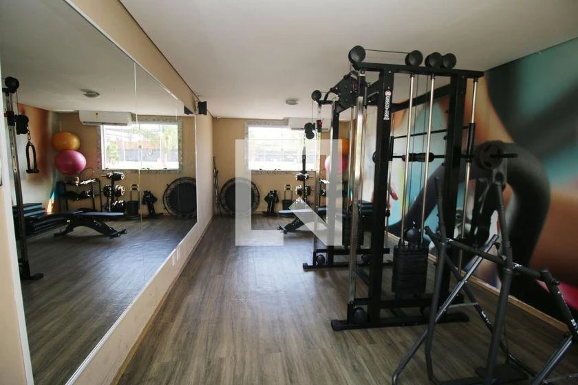 2-bedroom apartment in a building with a gym — photo 34