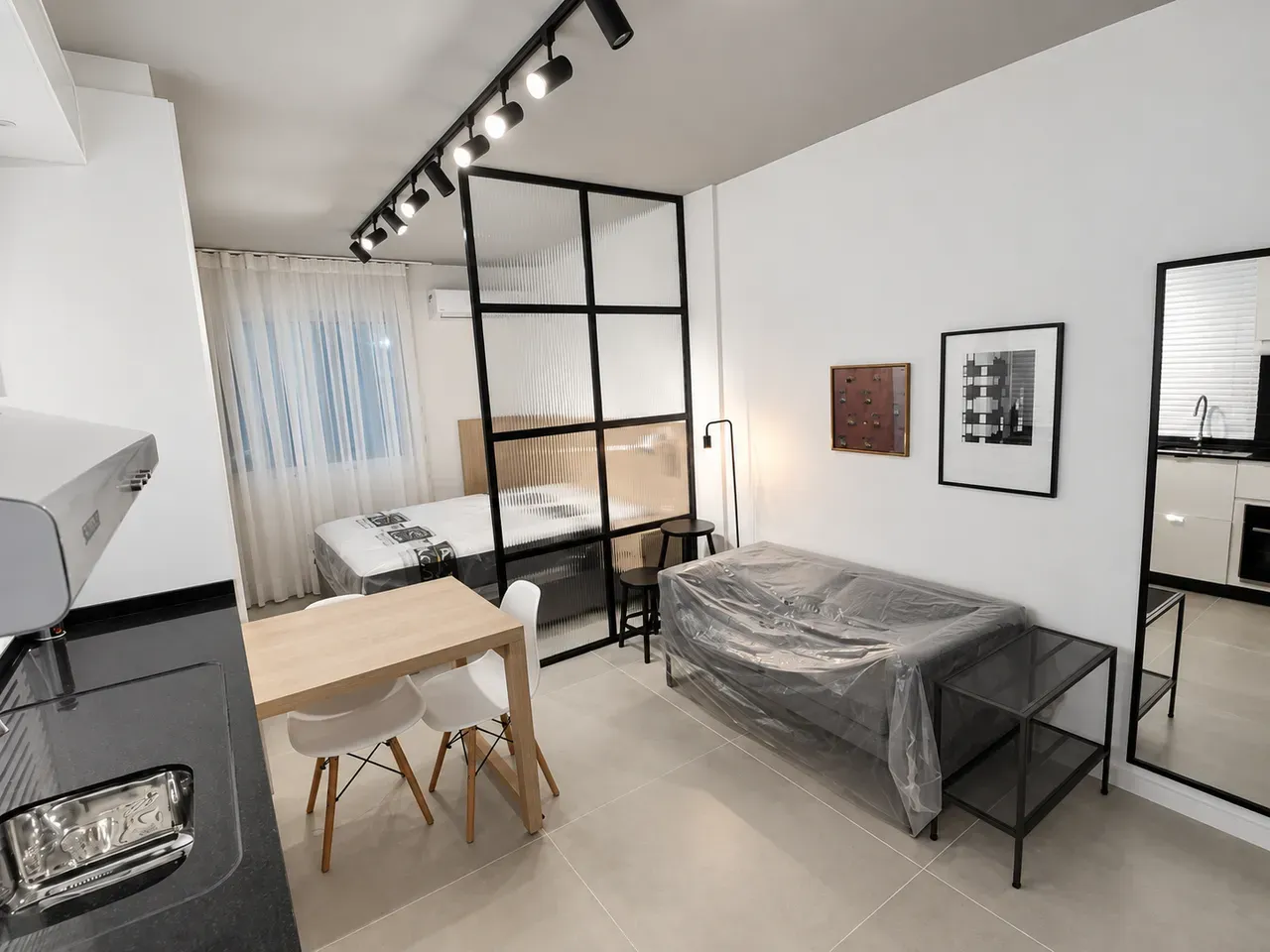 Furnished studio of 30 m² with 1 bedroom and pets — photo 13