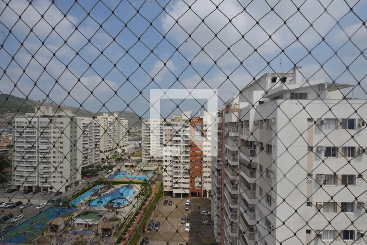 Apartment on the 13th floor with a grill on the balcony — photo 39