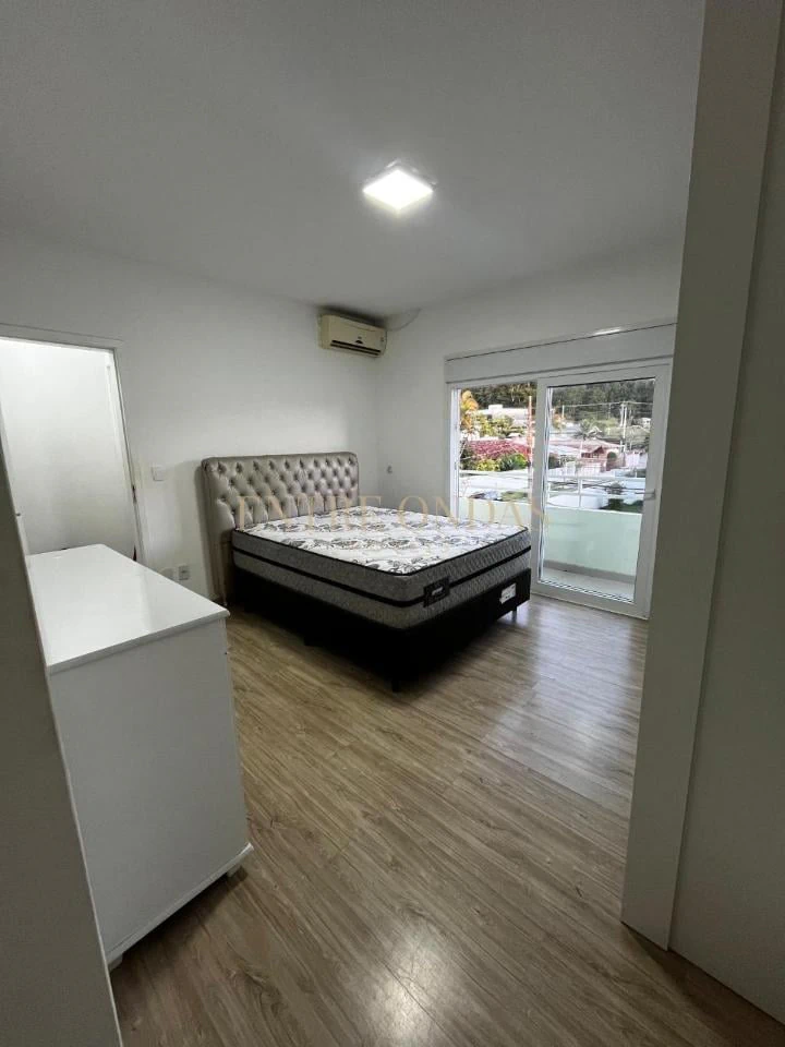 Furnished 2-bedroom apartment with 3 bathrooms — photo 15