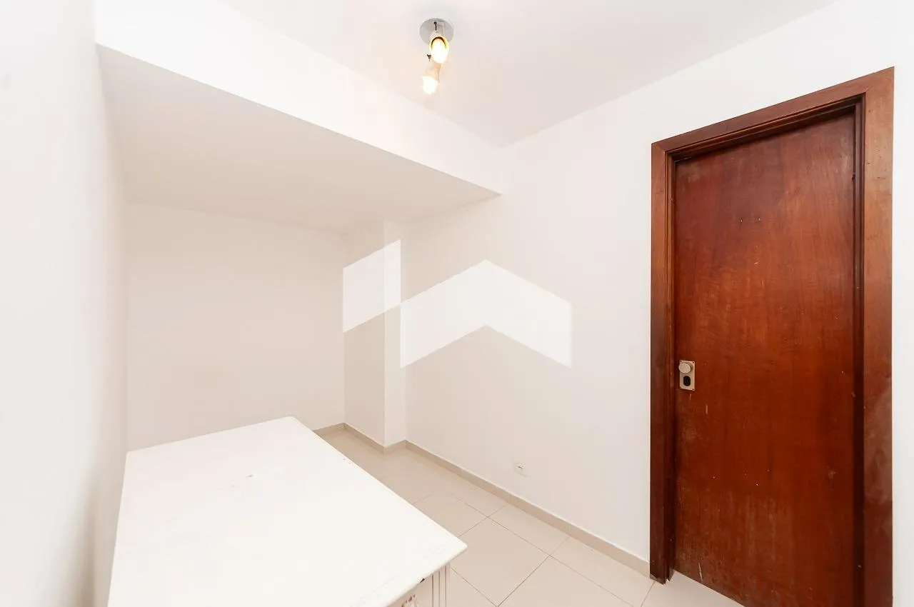 380 m² apartment with private laundry area — photo 48
