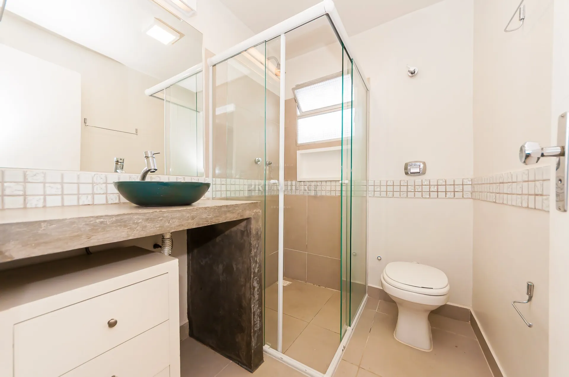 230 m² unfurnished apartment with 4 bedrooms and private garden — photo 12