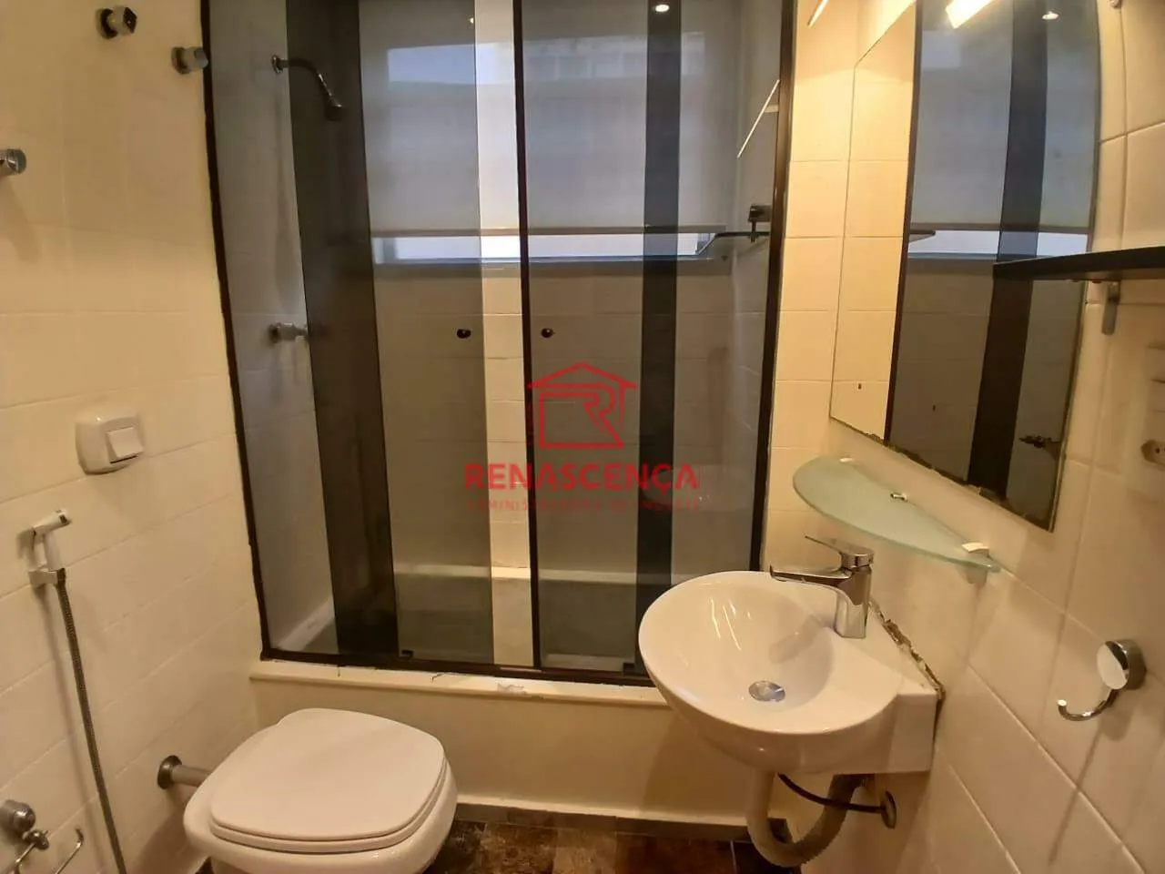 Unfurnished apartment with 2 bedrooms and a balcony — photo 9
