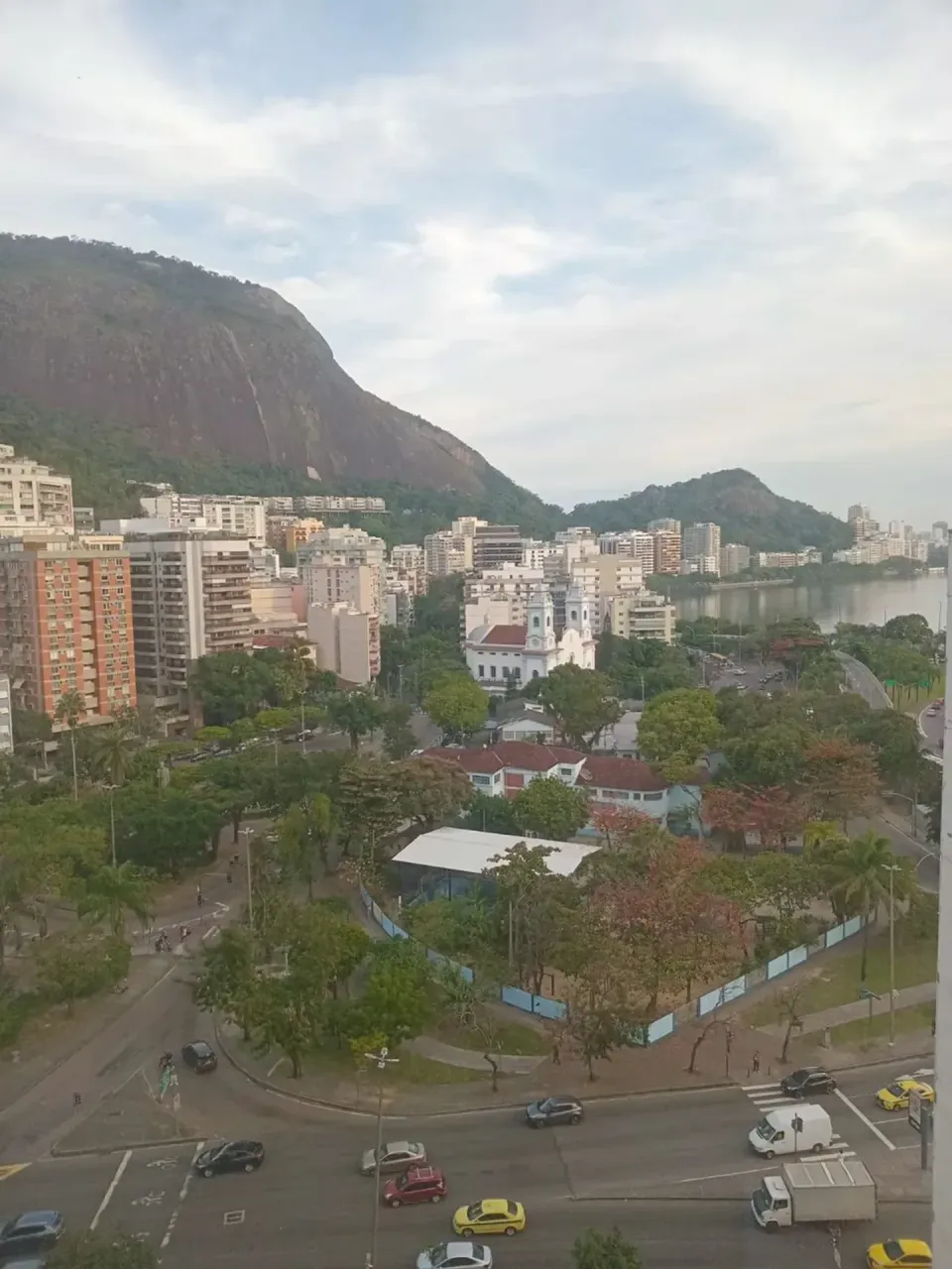 Apartamento com 2 quartos, 2 banheiros e 75 m² — photo 16