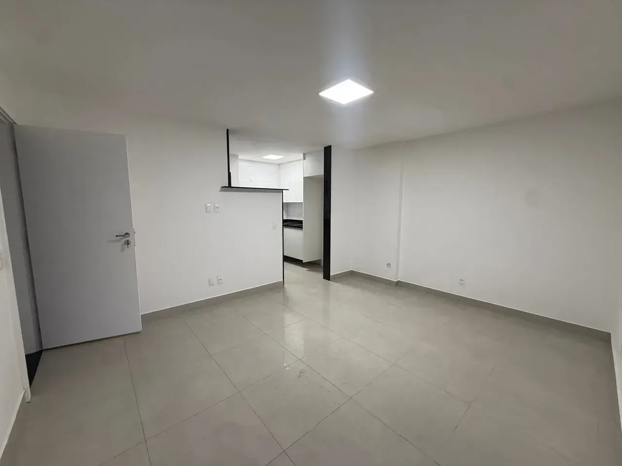 2-bedroom apartment with open-plan gas kitchen — photo 16