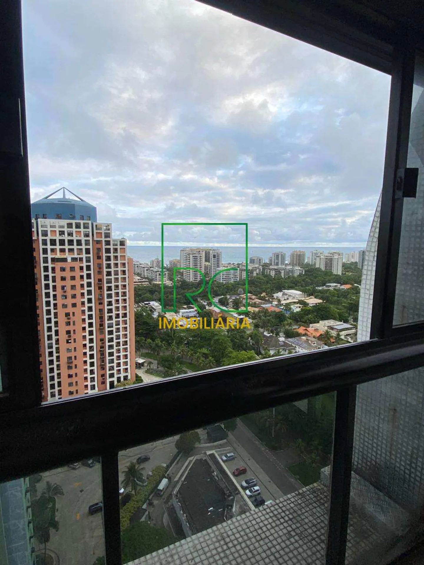 Unfurnished apartment with 3 bedrooms and water view — photo 39