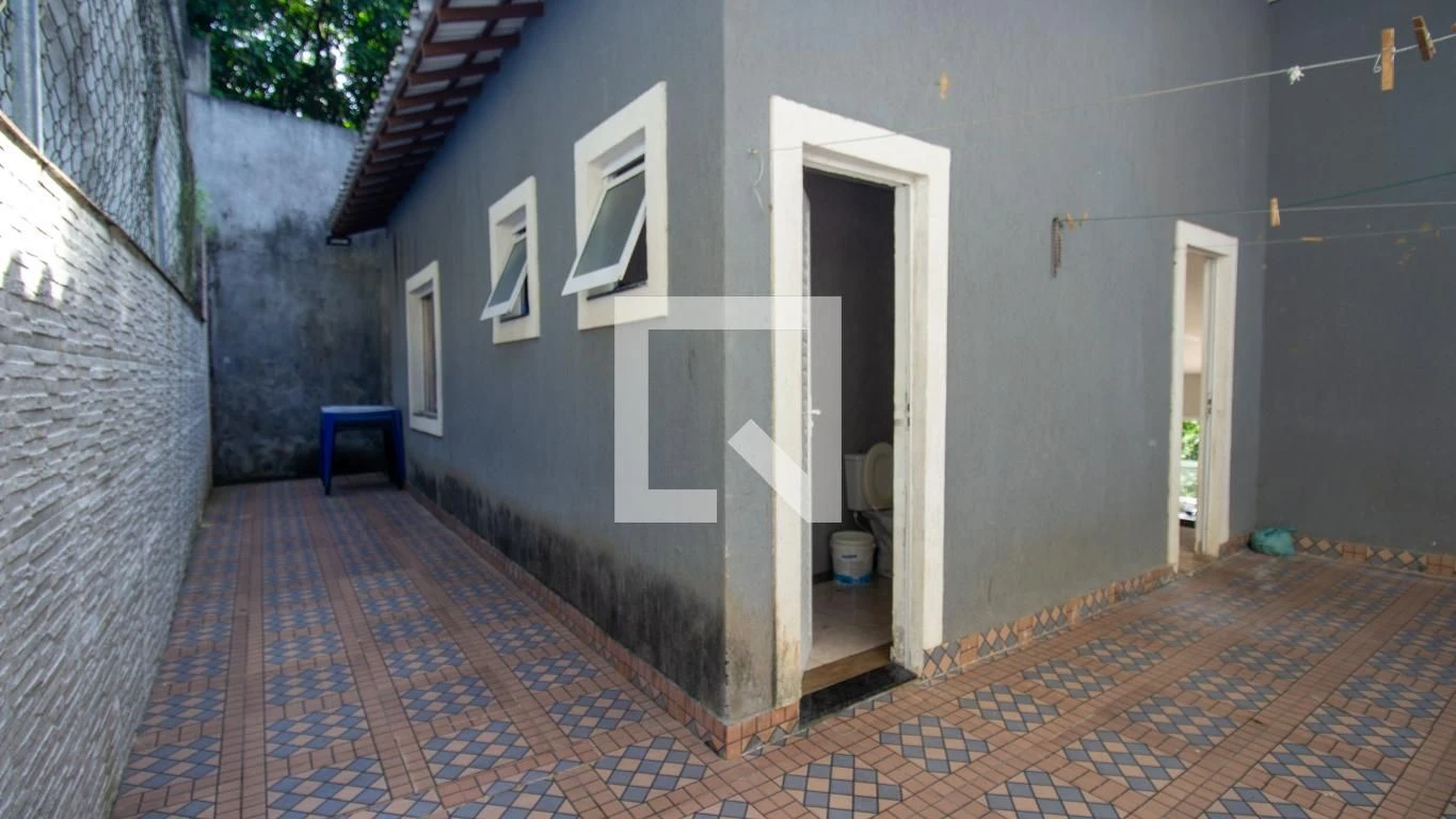 Furnished house with 5 bedrooms and 6 parking spaces — photo 61