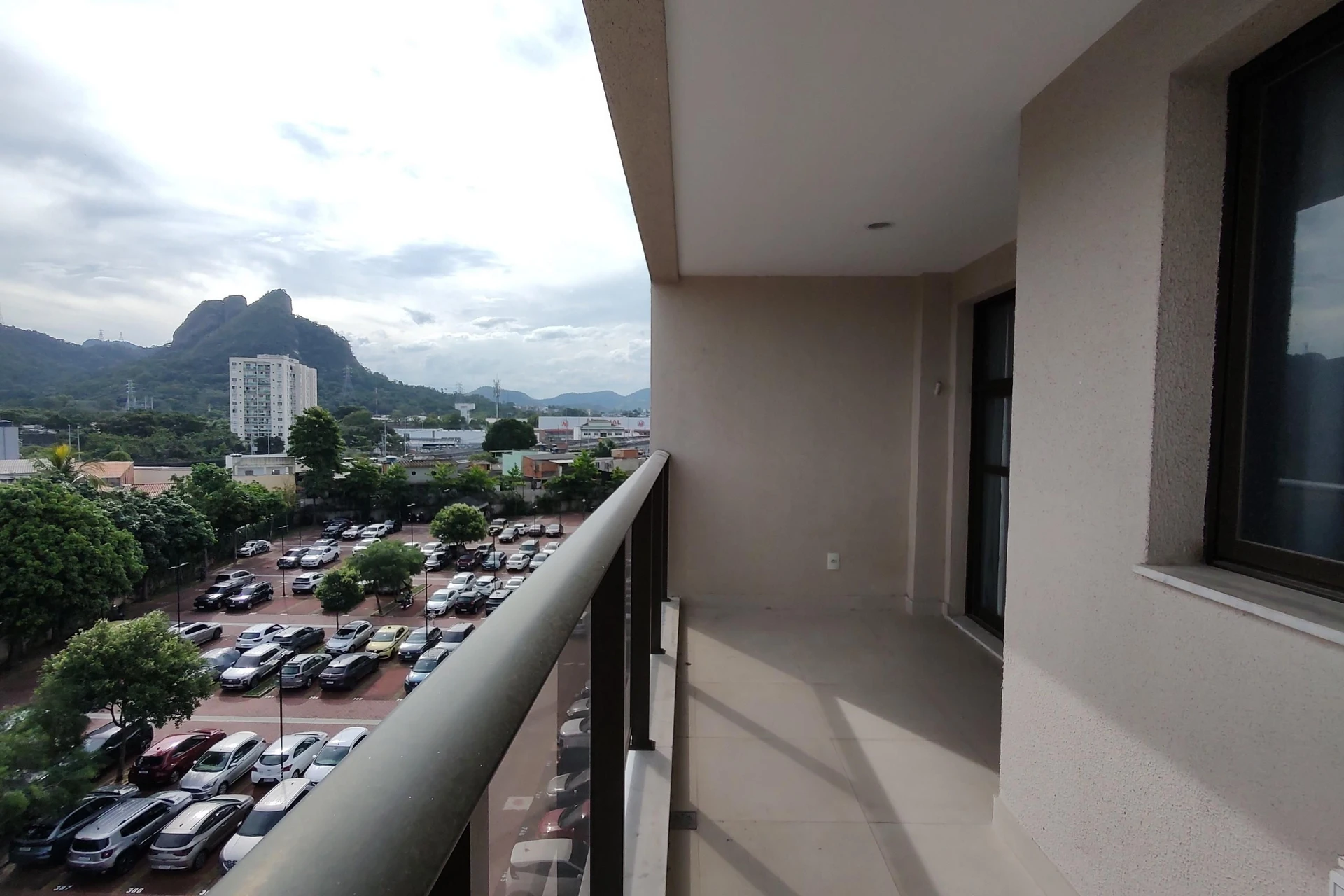 Apartamento mobiliado com 3 quartos e varanda — photo 5