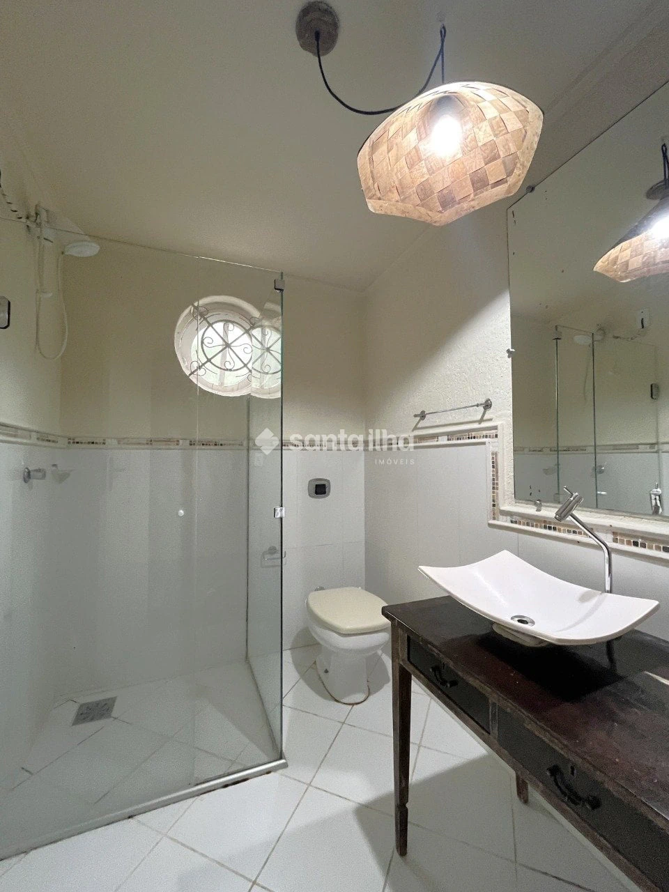 3-bedroom house with a bathtub — photo 27