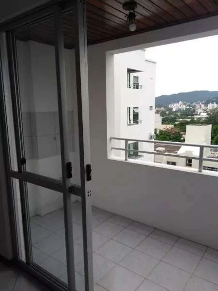 Unfurnished apartment with 2 bedrooms, 2 baths and parking — photo 3