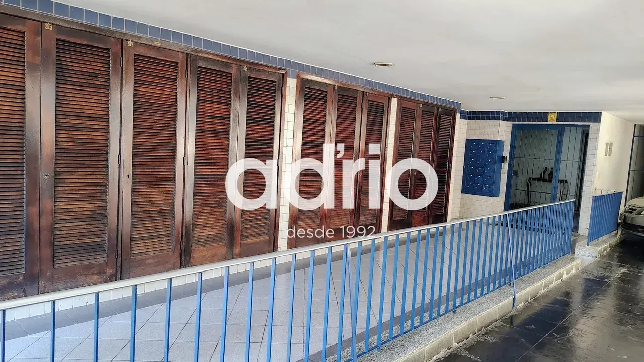 Apartamento com piso de madeira ou laminado, Tanque — photo 13