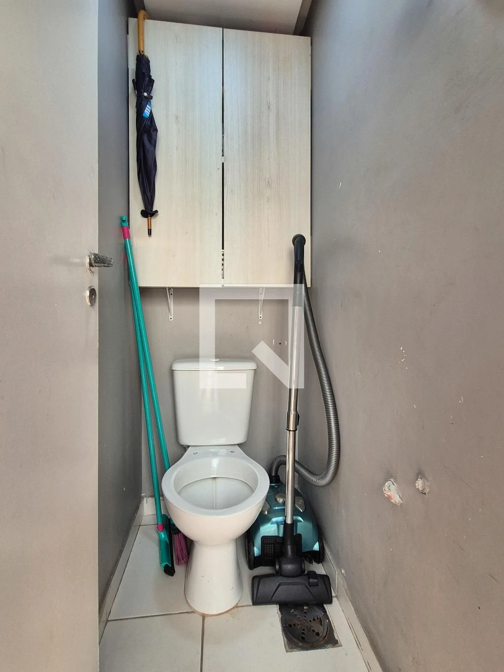 Furnished 2-bedroom apartment with 2 parking spots
