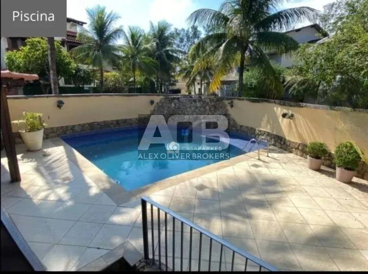 Furnished house with 5 en-suite bedrooms and a balcony — photo 14